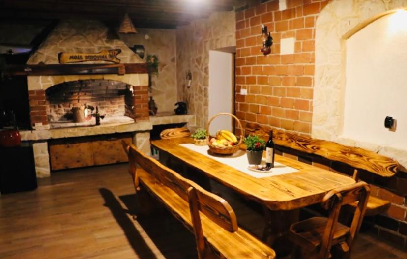 Iva Apartman Sa Bazenom Donji Zemunik Ngoại thất bức ảnh